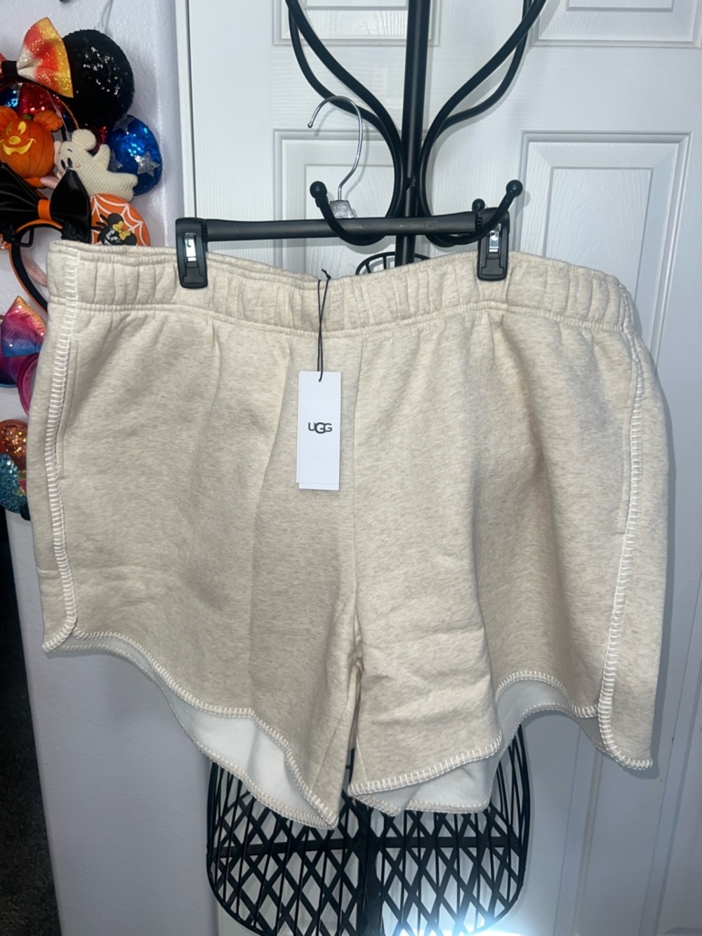 UGG Cream Fleece Shorts Size 3X - NWT